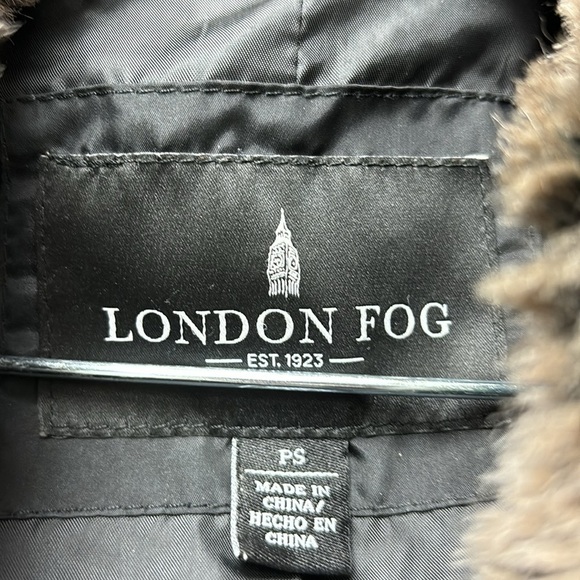 LONDON FOG puffers  Jacket with hat and plush, PS size, black. - Picture 4 of 10